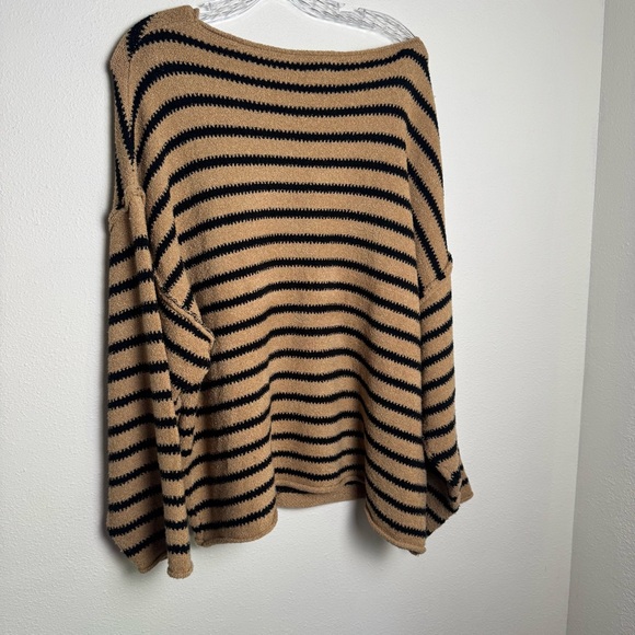 Promesa‎ Black and Tan Striped Cozy and Soft Womens  Sweater Size Medium M - Picture 7 of 7